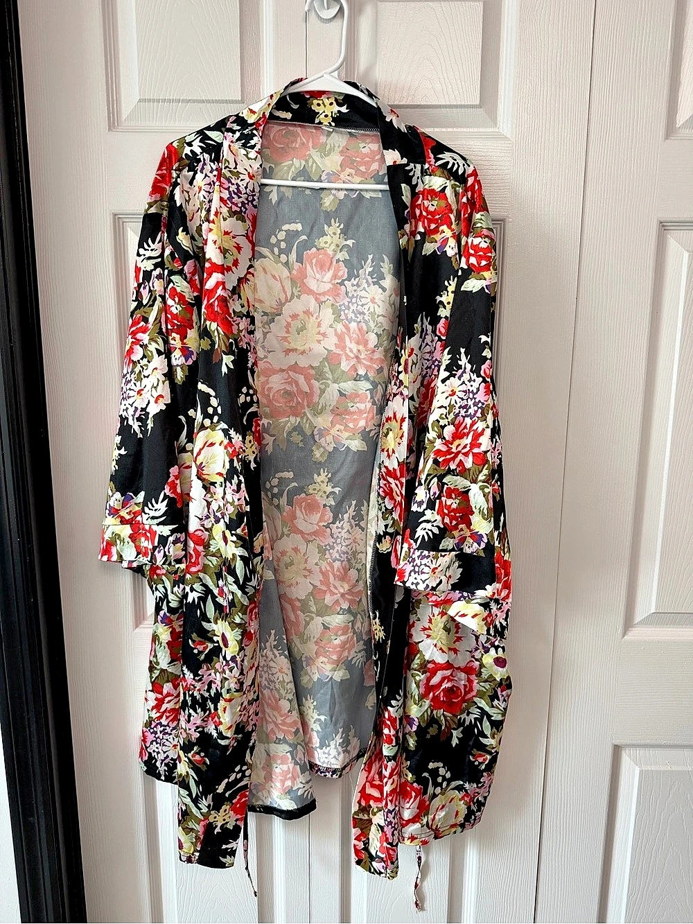 Woman’s Floral Lounge Robe in Black & Multicolor